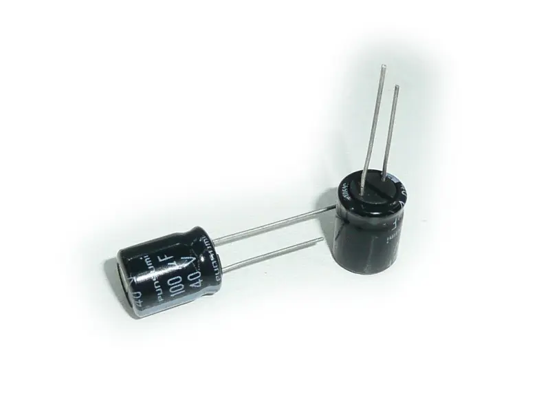Legnépszerűbb Elektrolit kondenzátor 100uF 40V 105°C 10x12.5 álló